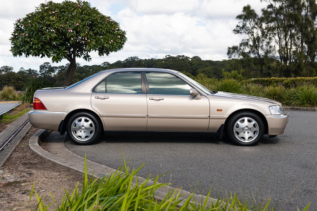 2001 Acura Legend - Image 8 of 31