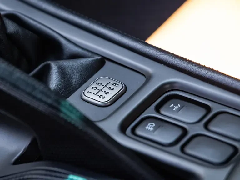 2001 Acura NA2 NSX - Image 18 of 31