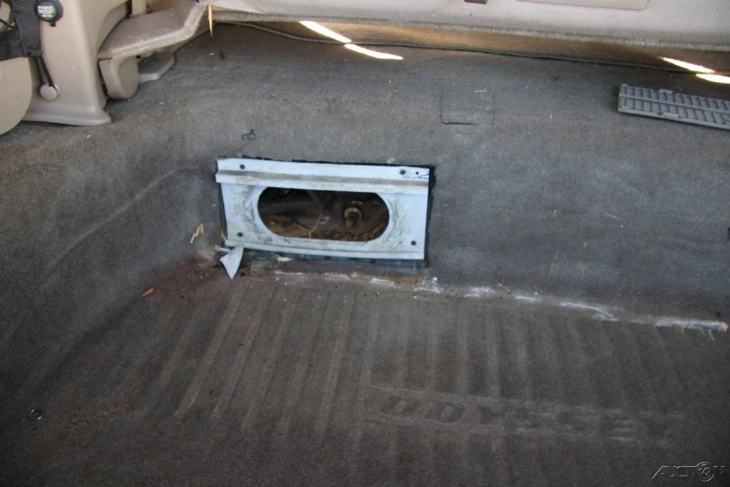 2001 Honda Odyssey - Image 20 of 21