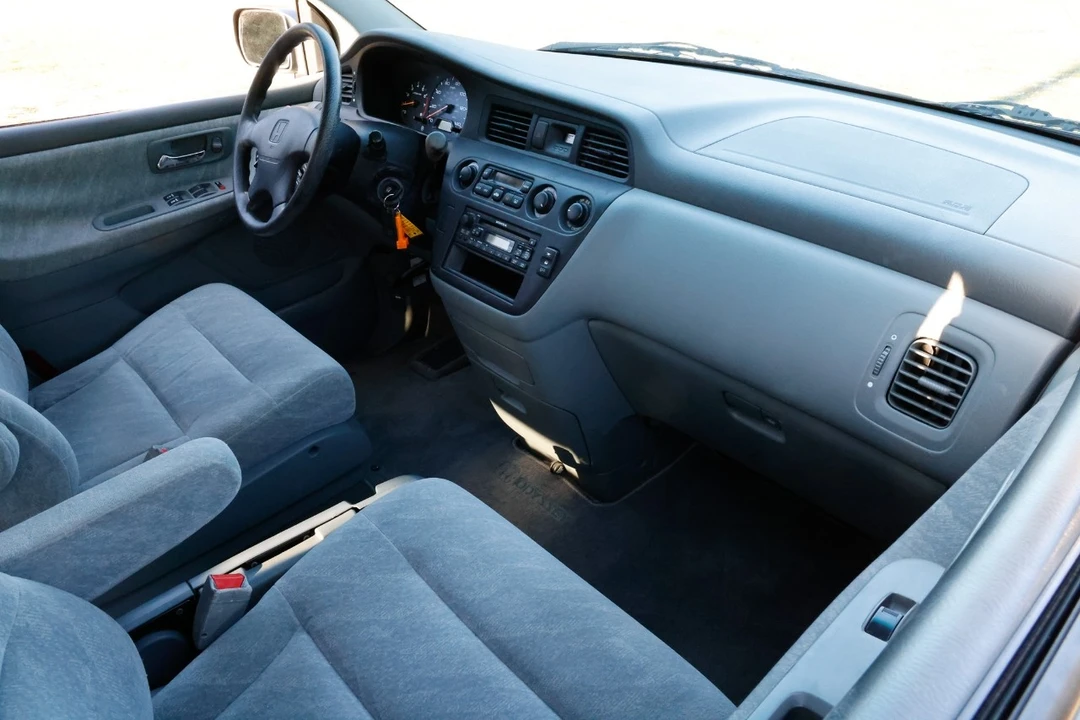 2001 Honda Odyssey - Image 12 of 12