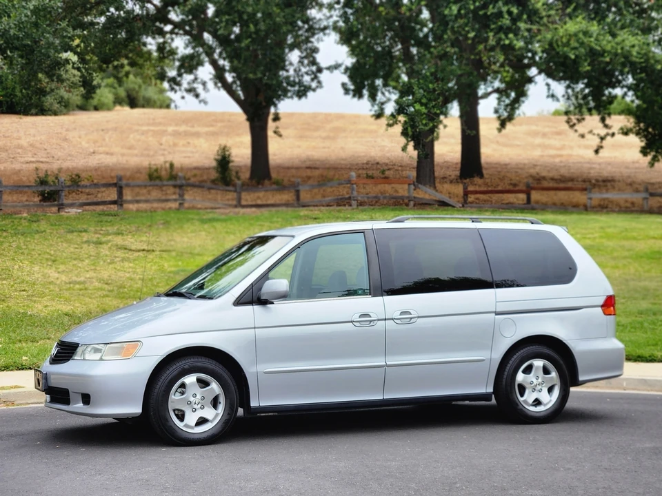 2001 Honda Odyssey - Image 8 of 31