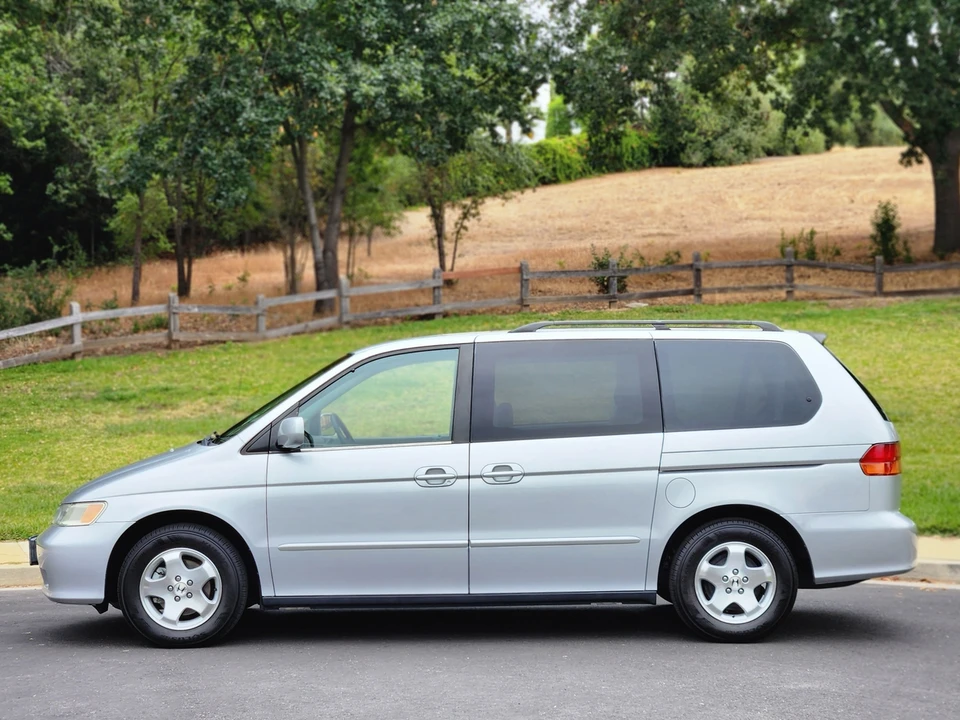 2001 Honda Odyssey - Image 9 of 31