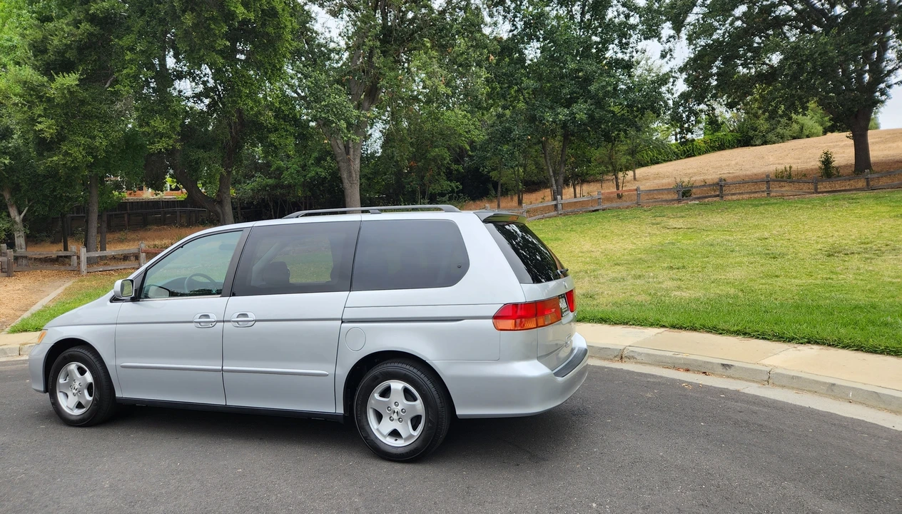 2001 Honda Odyssey - Image 13 of 31