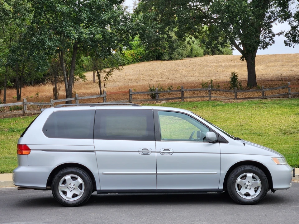 2001 Honda Odyssey - Image 22 of 31