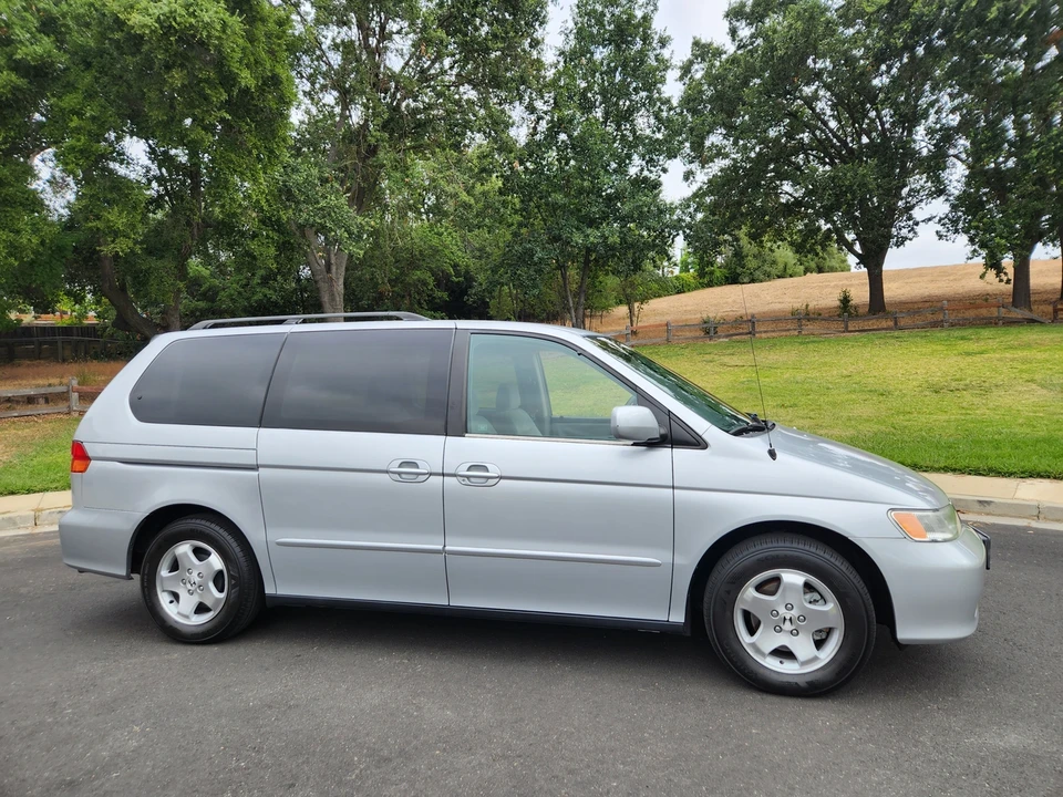 2001 Honda Odyssey - Image 24 of 31