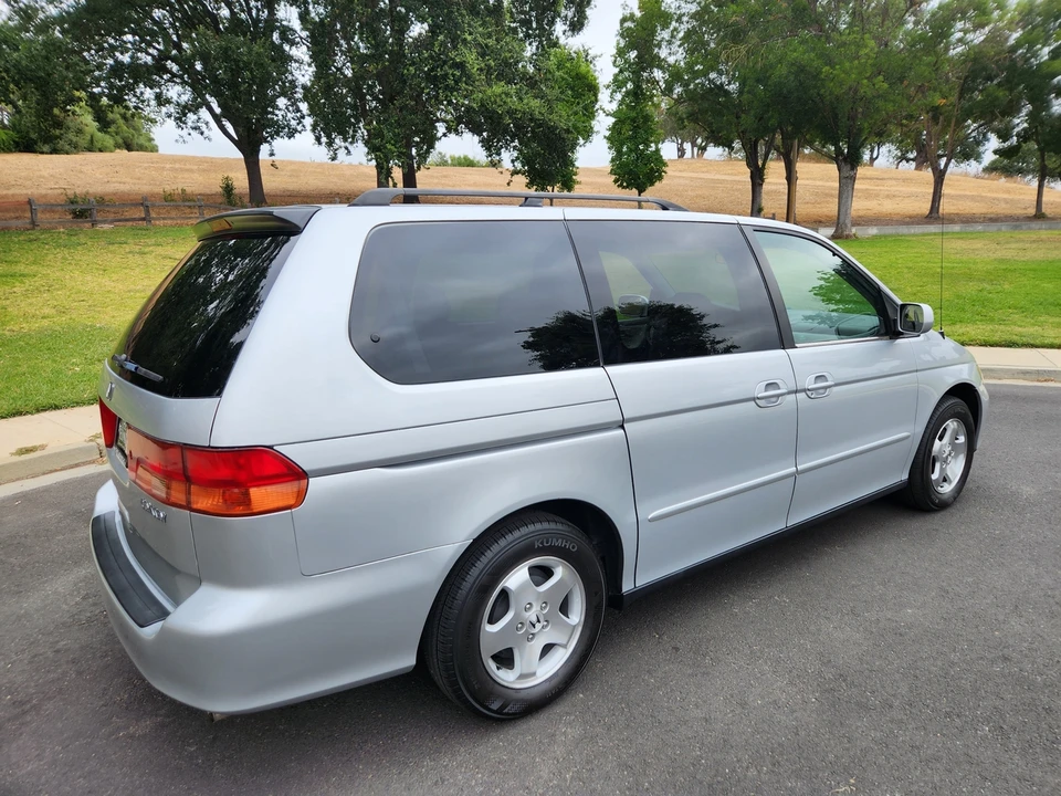 2001 Honda Odyssey - Image 20 of 31