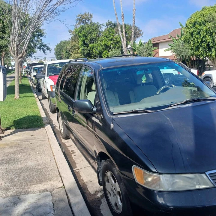 2001 Honda Odyssey - Image 2 of 13