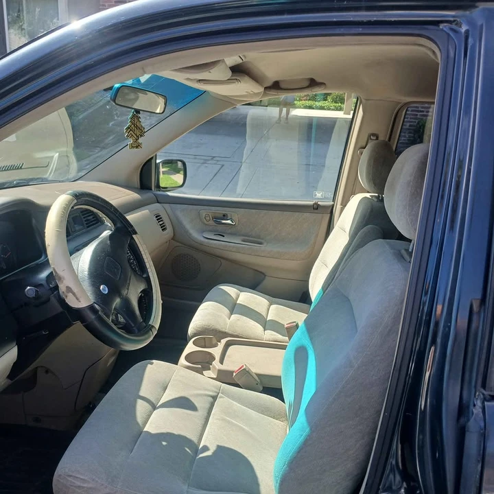 2001 Honda Odyssey - Image 8 of 13