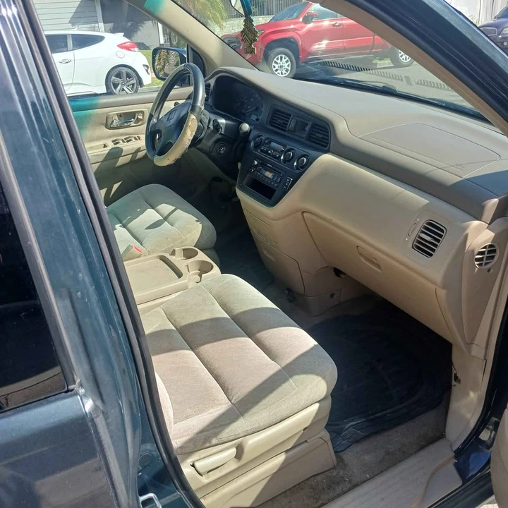 2001 Honda Odyssey - Image 12 of 13