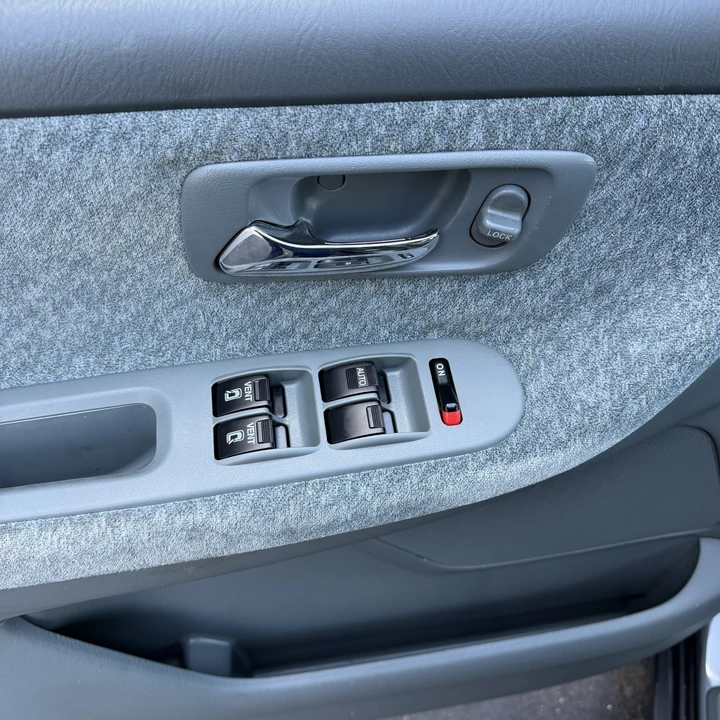2001 Honda Odyssey - Image 15 of 31