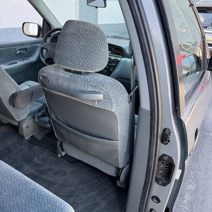 2001 Honda Odyssey - Image 22 of 31