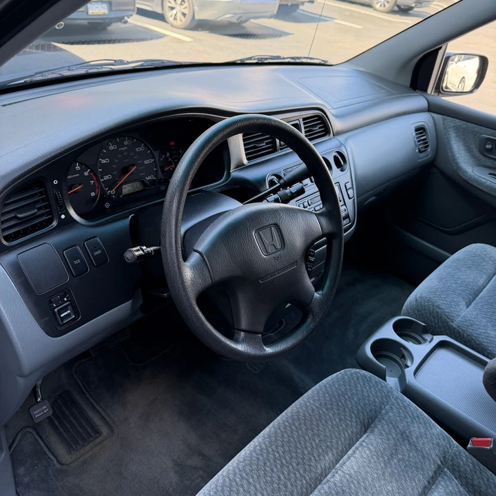 2001 Honda Odyssey - Image 27 of 31