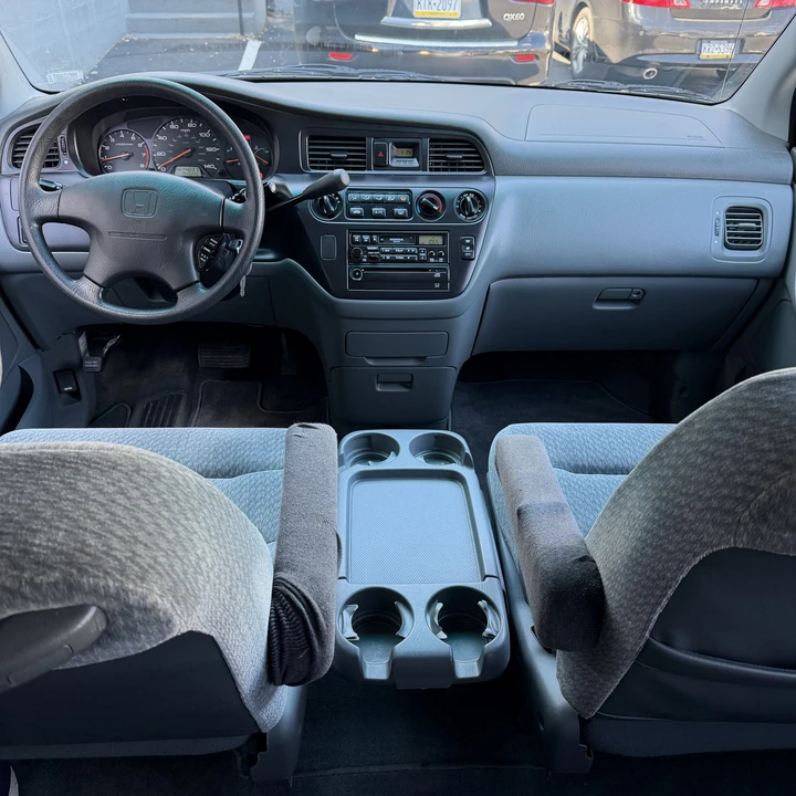 2001 Honda Odyssey - Image 29 of 31