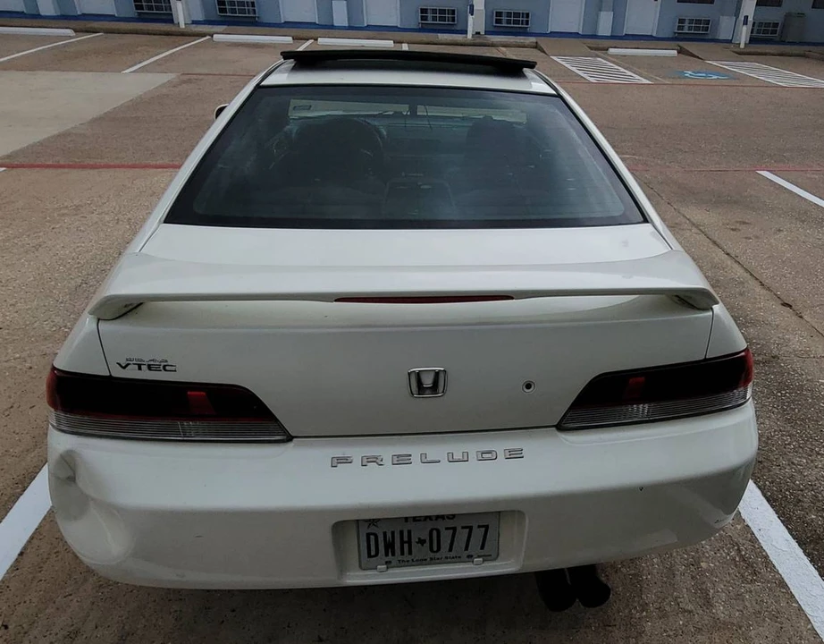 2001 Honda Prelude 5th Gen - Image 11 of 18