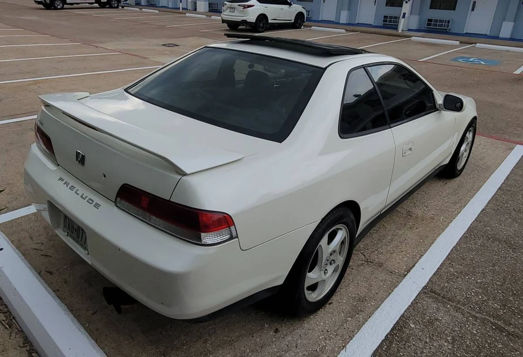 2001 Honda Prelude 5th Gen - Image 10 of 18