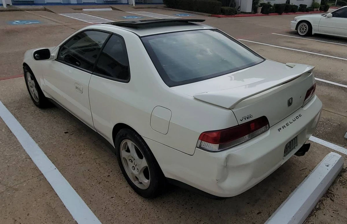 2001 Honda Prelude 5th Gen - Image 12 of 18