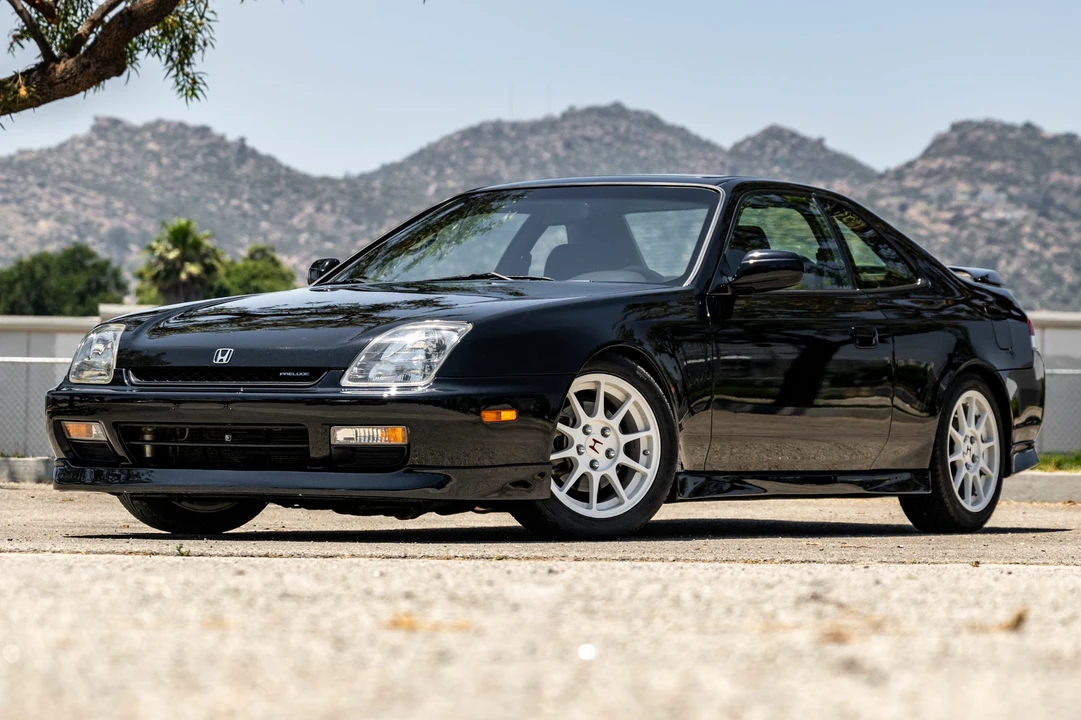 2001 Honda Prelude 5th Gen - Image 2 of 31