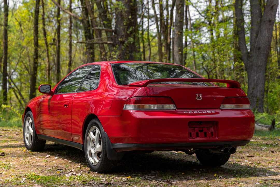 2001 Honda Prelude 5th Gen - Image 12 of 31