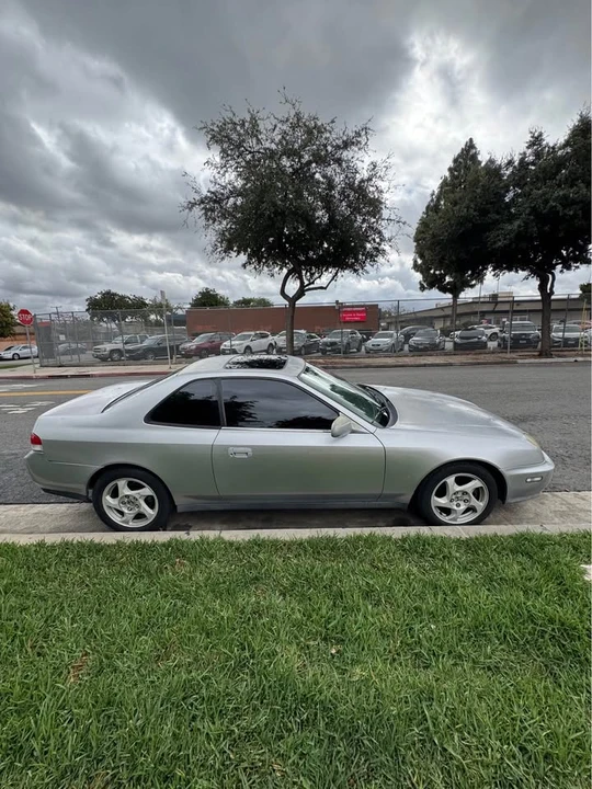 2001 Honda Prelude 5th Gen - Image 2 of 10