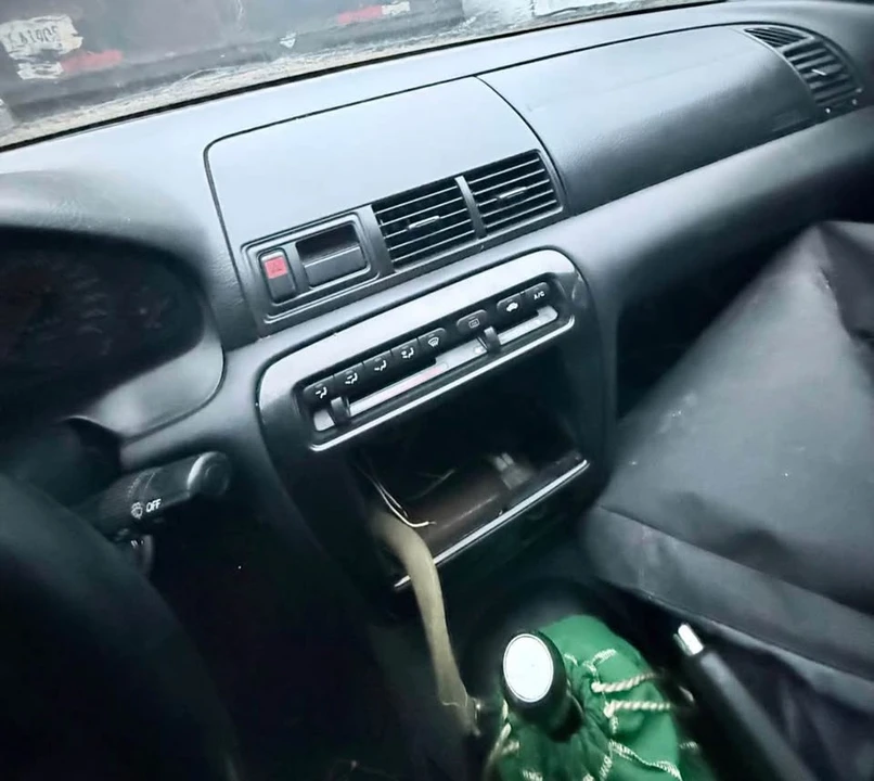 2001 Honda Prelude 5th Gen - Image 17 of 18