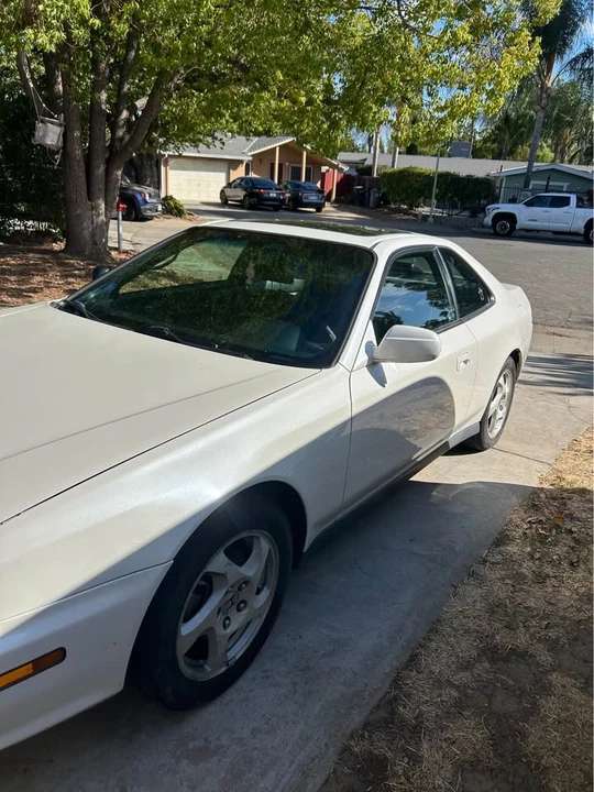 2001 Honda Prelude 5th Gen - Image 2 of 6