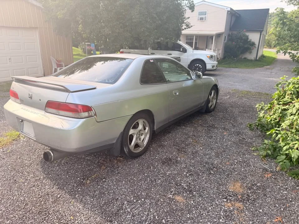 2001 Honda Prelude 5th Gen - Image 2 of 5