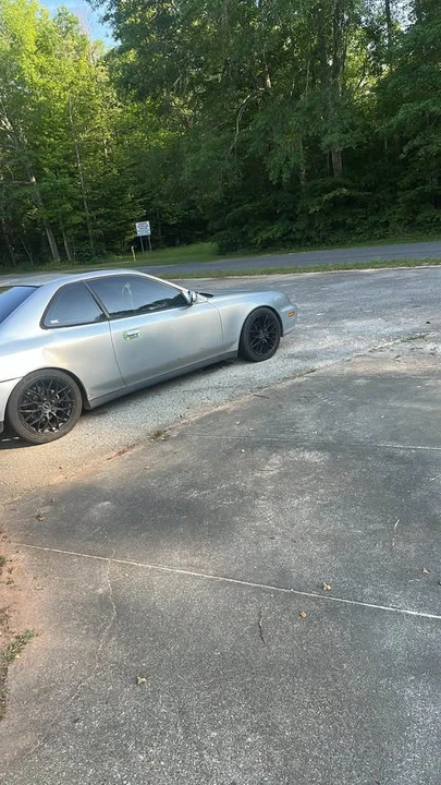 2001 Honda Prelude 5th Gen - Image 2 of 4