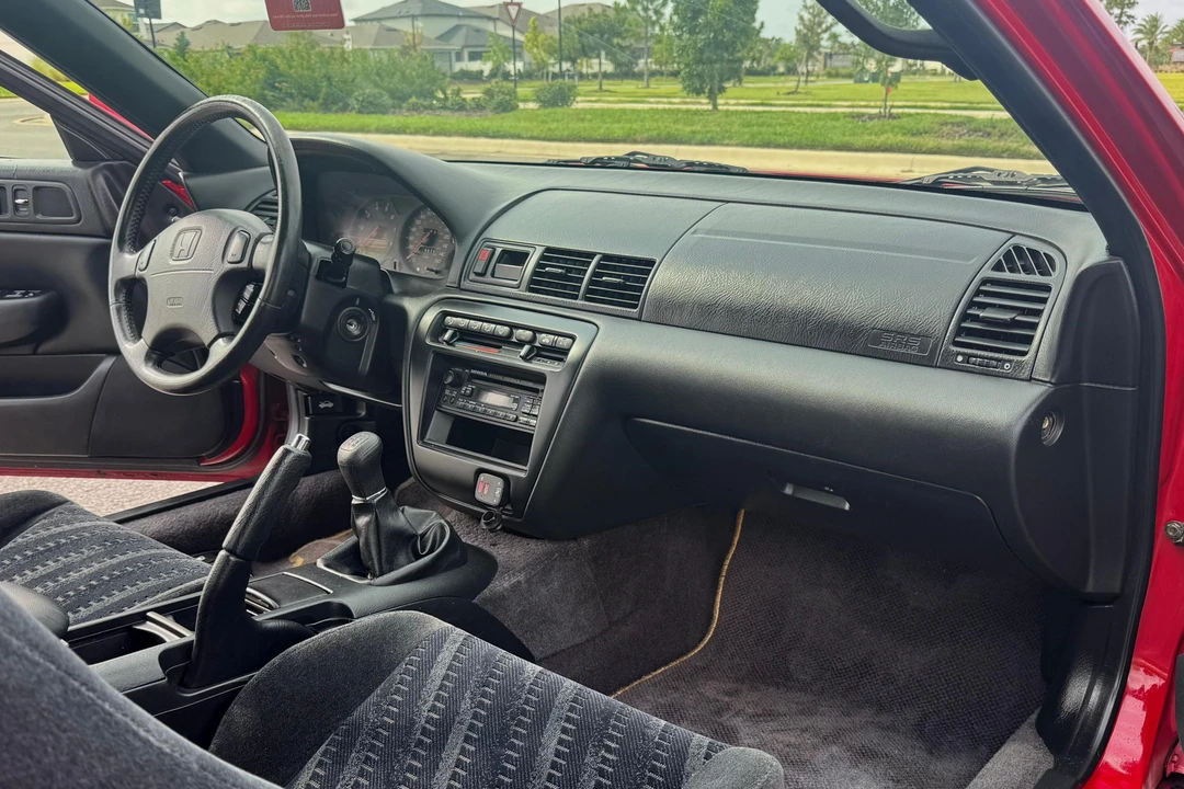 2001 Honda Prelude 5th Gen - Image 21 of 31