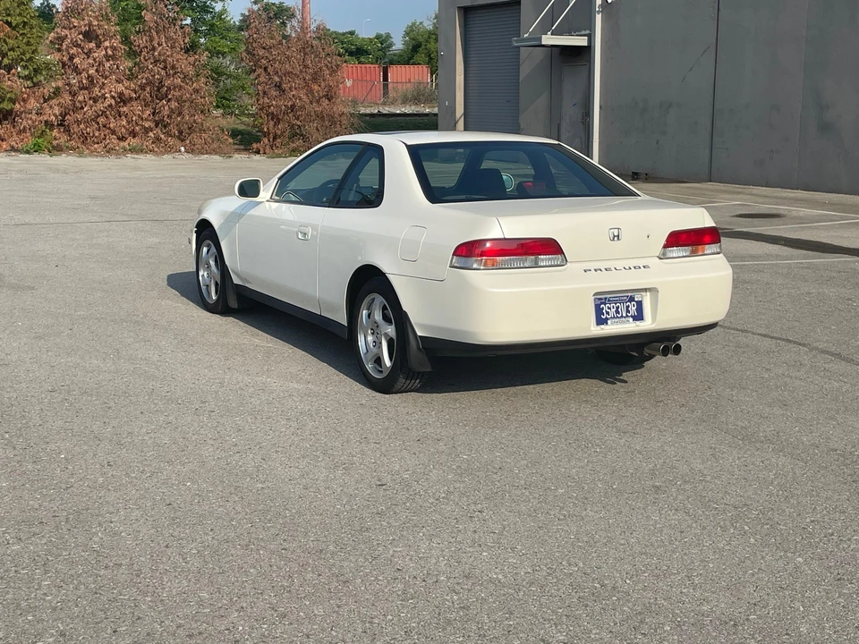 2001 Honda Prelude 5th Gen - Image 19 of 31