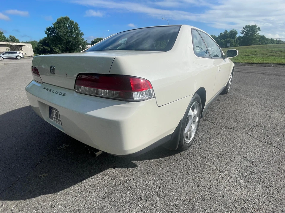 2001 Honda Prelude 5th Gen - Image 27 of 31