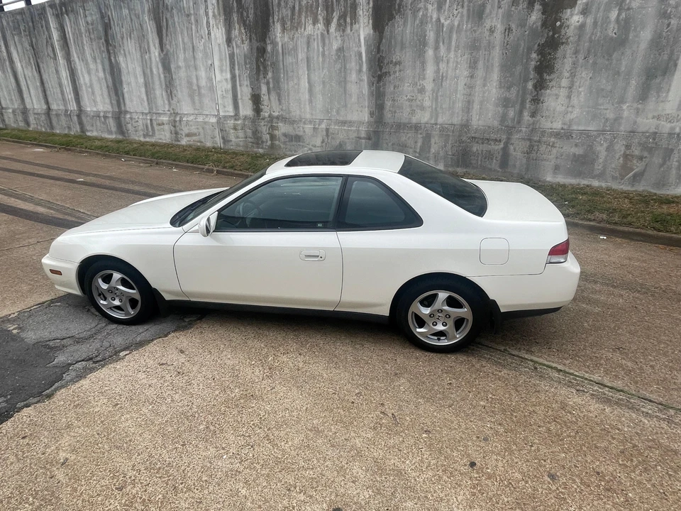 2001 Honda Prelude 5th Gen - Image 17 of 31