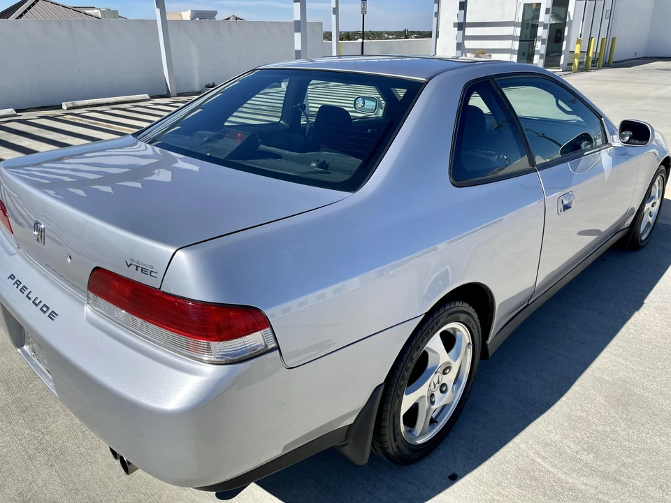 2001 Honda Prelude 5th Gen - Image 13 of 31