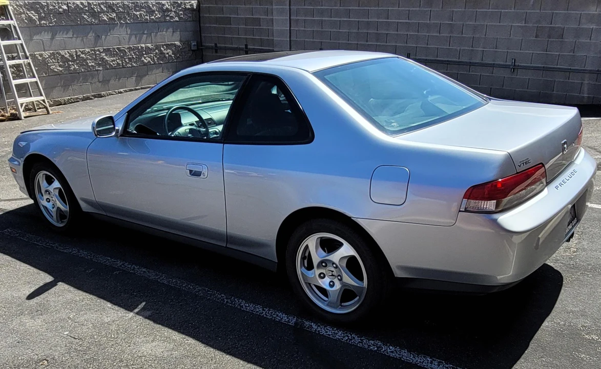2001 Honda Prelude 5th Gen - Image 11 of 20