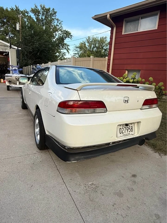 2001 Honda Prelude 5th Gen - Image 2 of 11