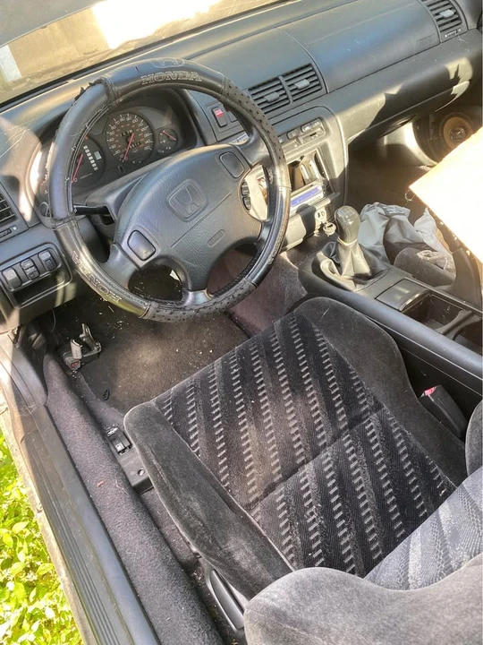 2001 Honda Prelude 5th Gen - Image 2 of 5