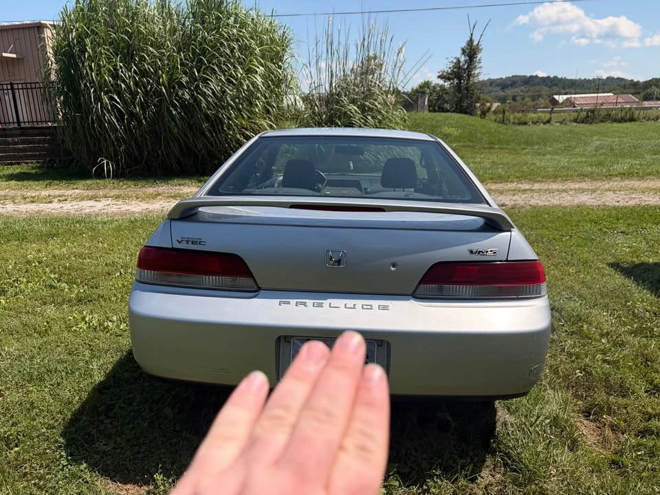 2001 Honda Prelude 5th Gen - Image 2 of 10