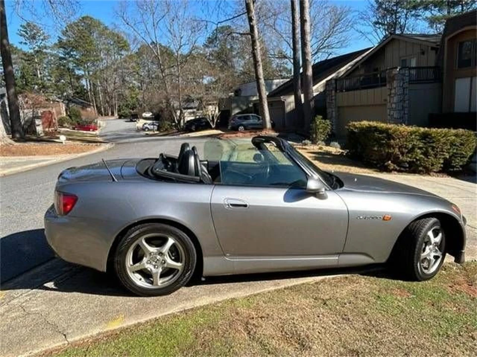 2001 Honda AP1 S2000 - Image 2 of 24