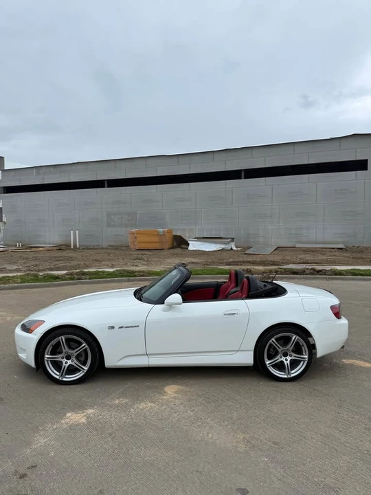 2001 Honda AP1 S2000 - Image 2 of 5