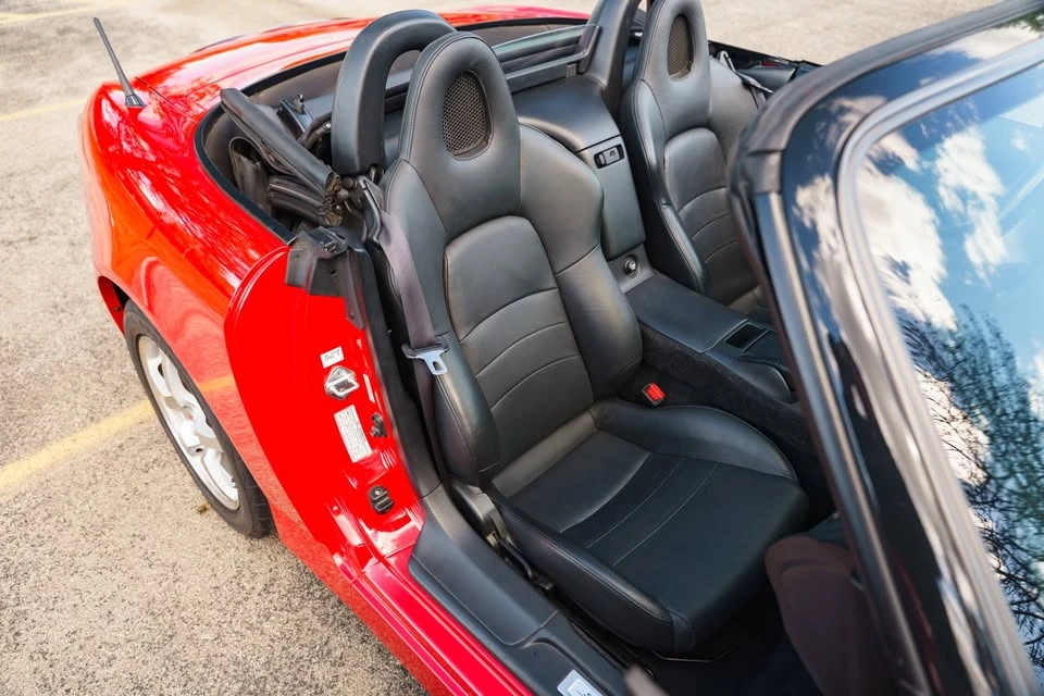 2001 Honda S2000 - Image 18 of 20