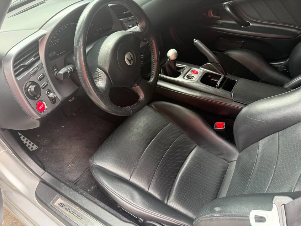 2001 Honda AP1 S2000 - Image 2 of 5