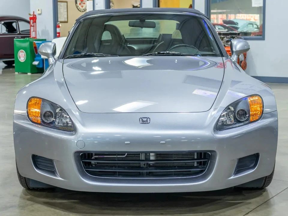 2001 Honda AP1 S2000 - Image 2 of 31