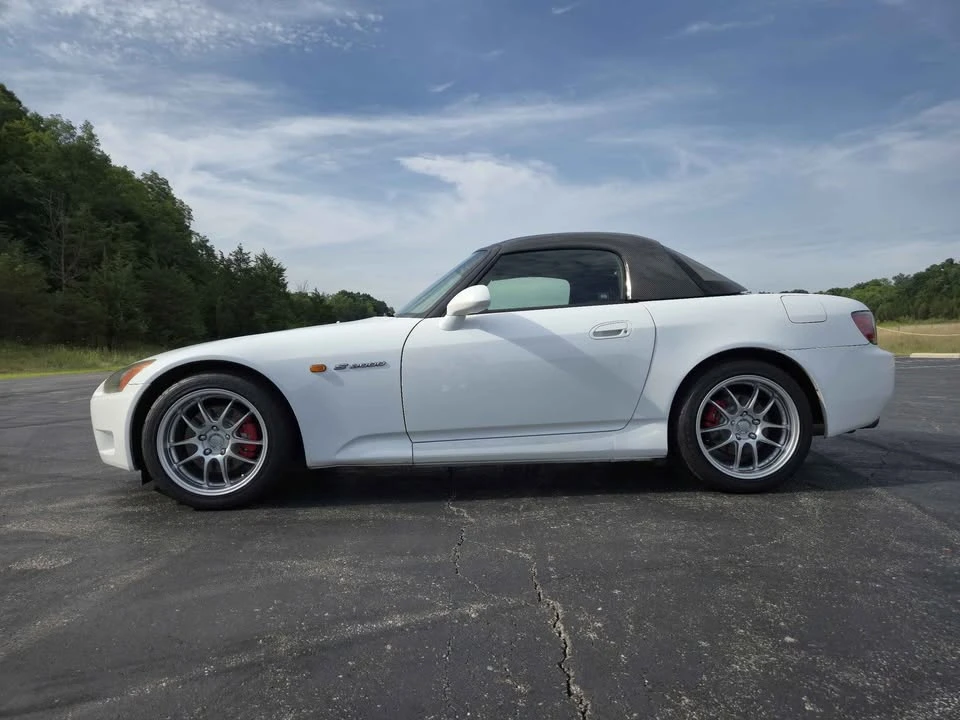 2001 Honda AP1 S2000 - Image 2 of 20