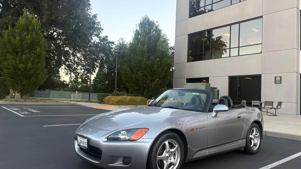 2001 Honda AP1 S2000 - Image 2 of 10
