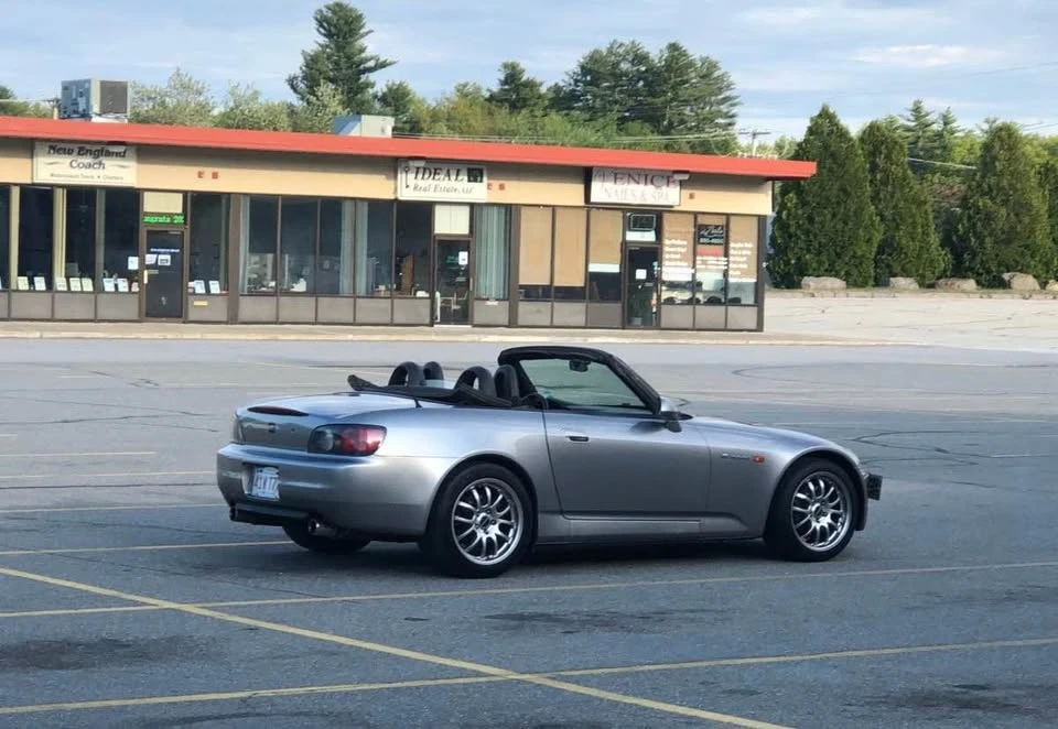2001 Honda AP1 S2000 - Image 2 of 5