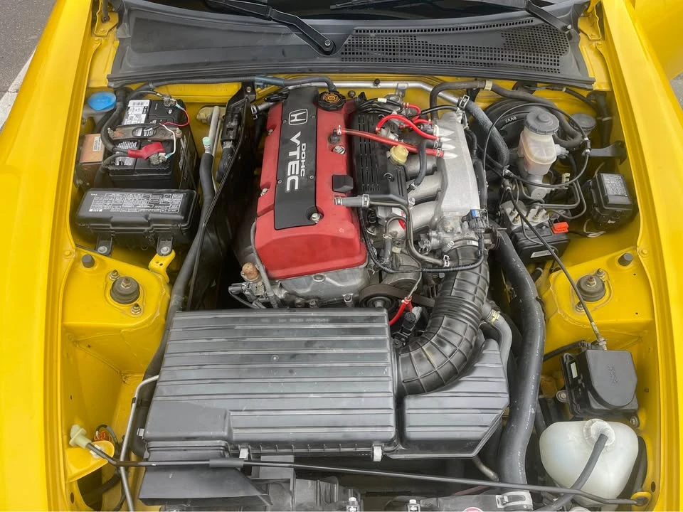 2001 Honda AP1 S2000 - Image 2 of 18