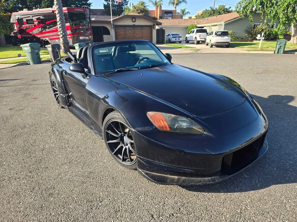 2001 Honda AP1 S2000 - Image 2 of 8