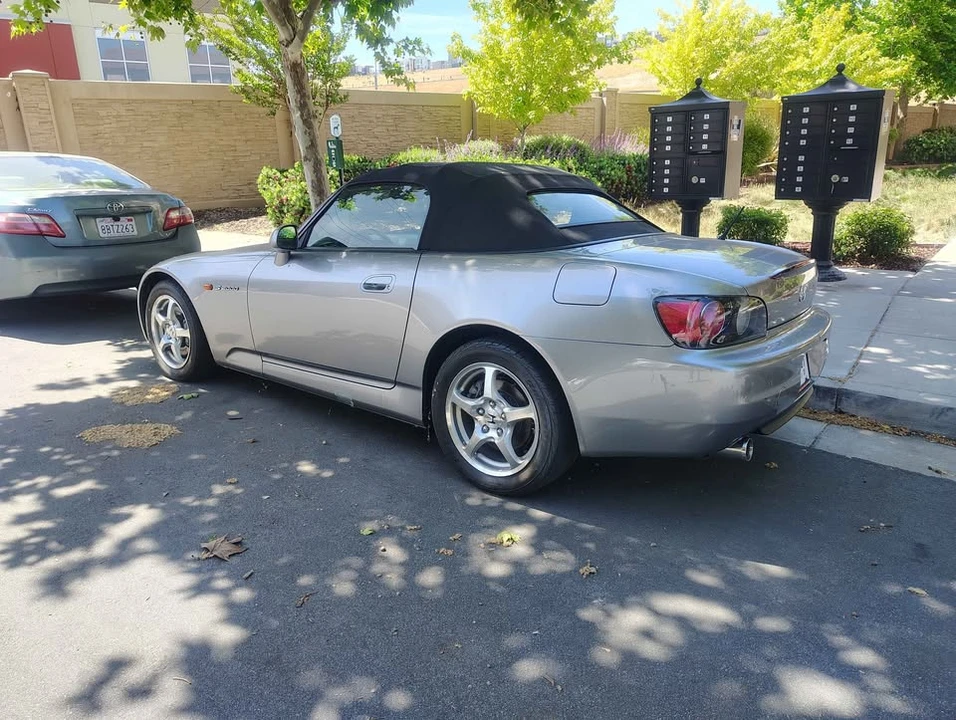 2001 Honda AP1 S2000 - Image 2 of 4