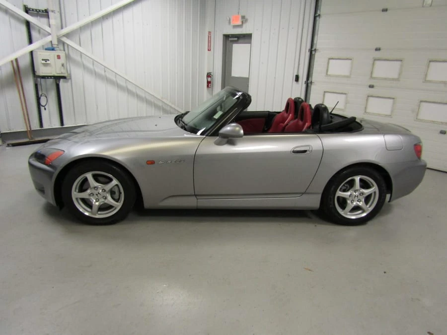 2001 Honda AP1 S2000 - Image 2 of 12