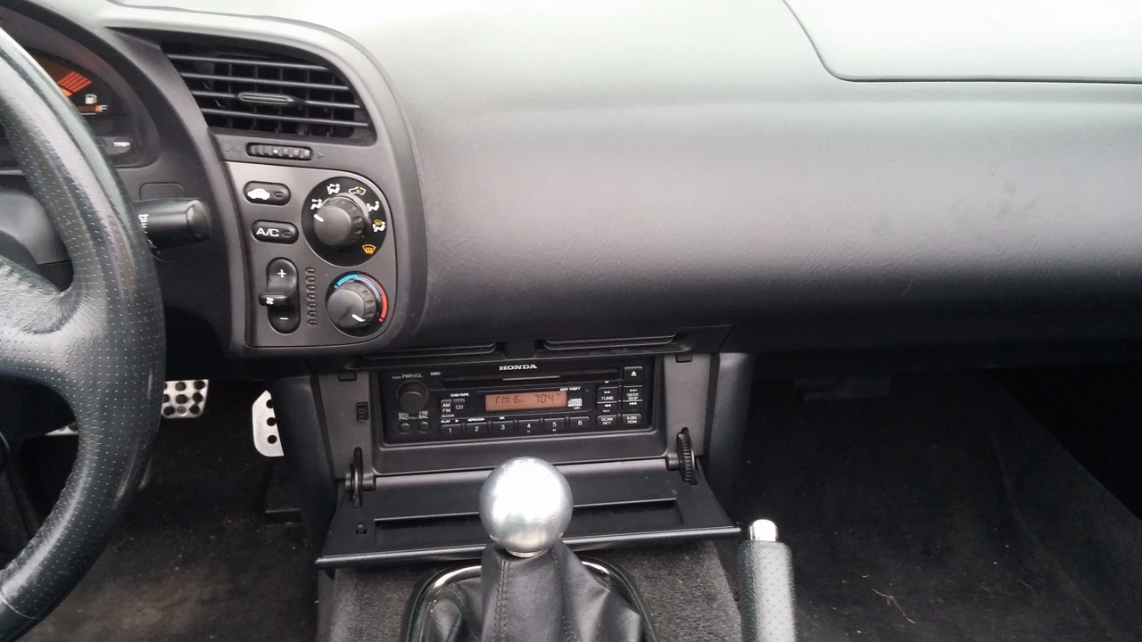 2001 Honda AP1 S2000 - Image 24 of 31