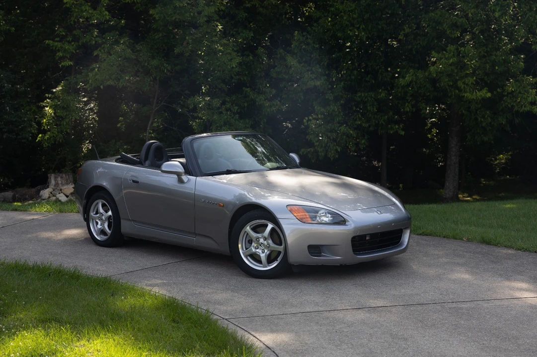 2001 Honda AP1 S2000 - Image 2 of 31